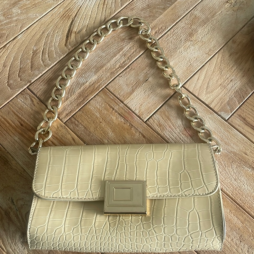 Crocodile texture purse with chain